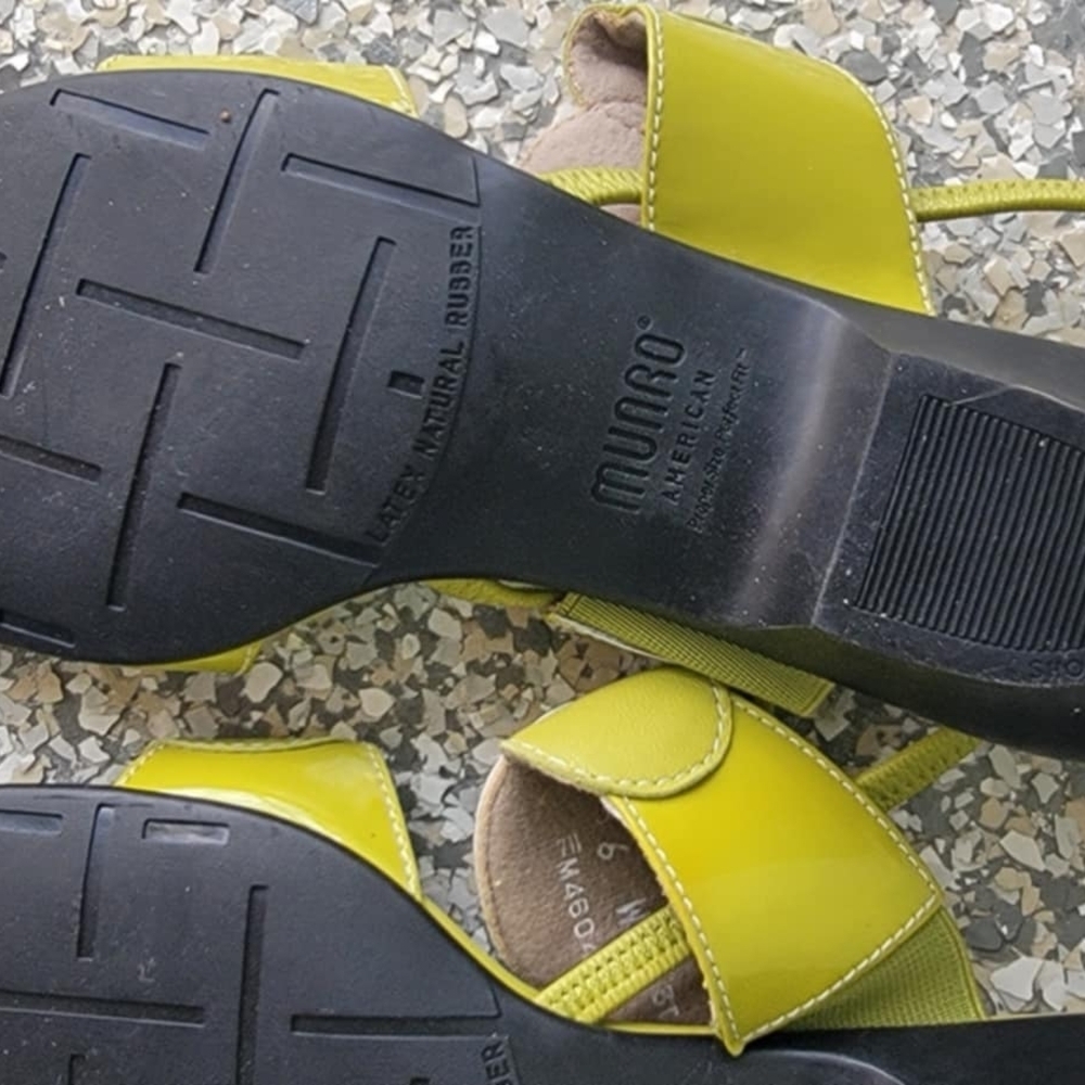 ***Sale***Munro Women's Green Sandals Made In USA - Picture 4 of 6